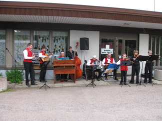 Torisoittoa Yläneellä 2013.