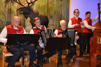 Kiljukoon nyt kaikkein kaula, Luontokapinetti lokakuu 2014